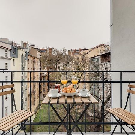 Jt'S Apartments Spanelska Str. Прага Екстер'єр фото